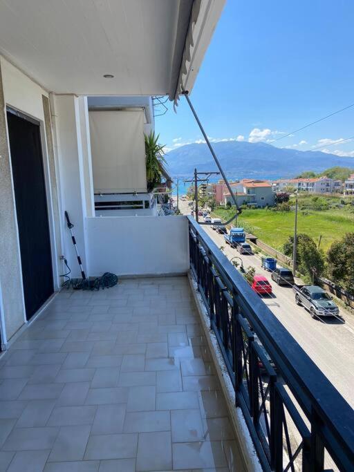 Luxury Apartment In Nafpaktos Екстериор снимка